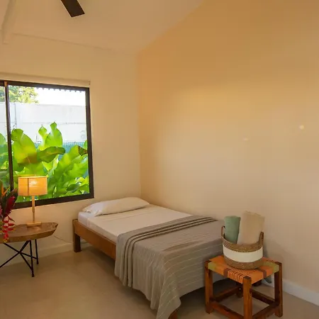 Namaitami Casa Hermosa Con Ac Y Piscina A Solo 650 Metros Del Parque Nacional Cahuita Exterior photo