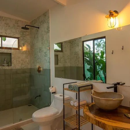 Namaitami Casa Hermosa Con Ac Y Piscina A Solo 650 Metros Del Parque Nacional Cahuita Exterior photo
