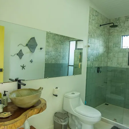 Namaitami Casa Hermosa Con Ac Y Piscina A Solo 650 Metros Del Parque Nacional Cahuita Exterior photo