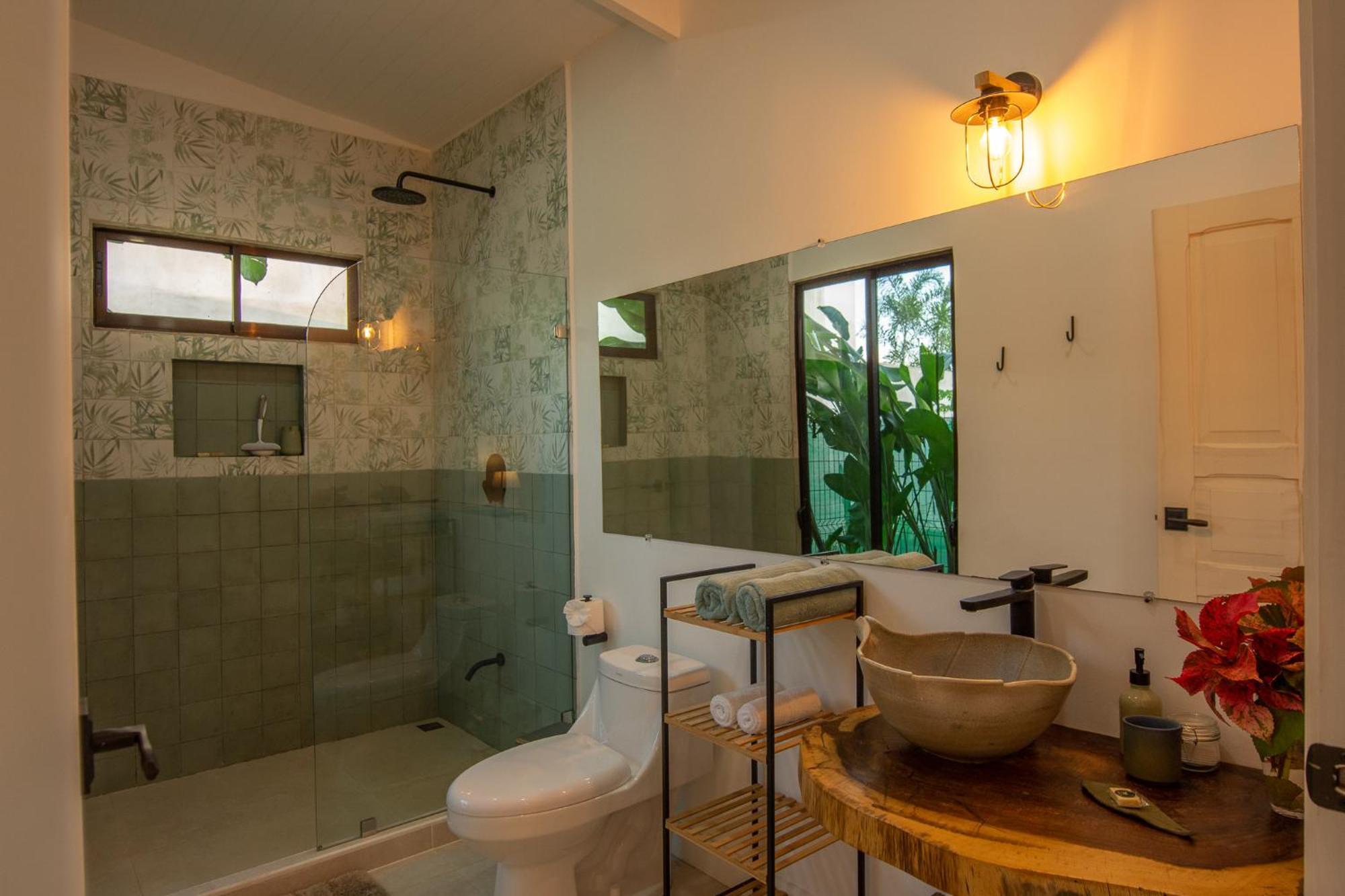 Namaitami Casa Hermosa Con Ac Y Piscina A Solo 650 Metros Del Parque Nacional Cahuita