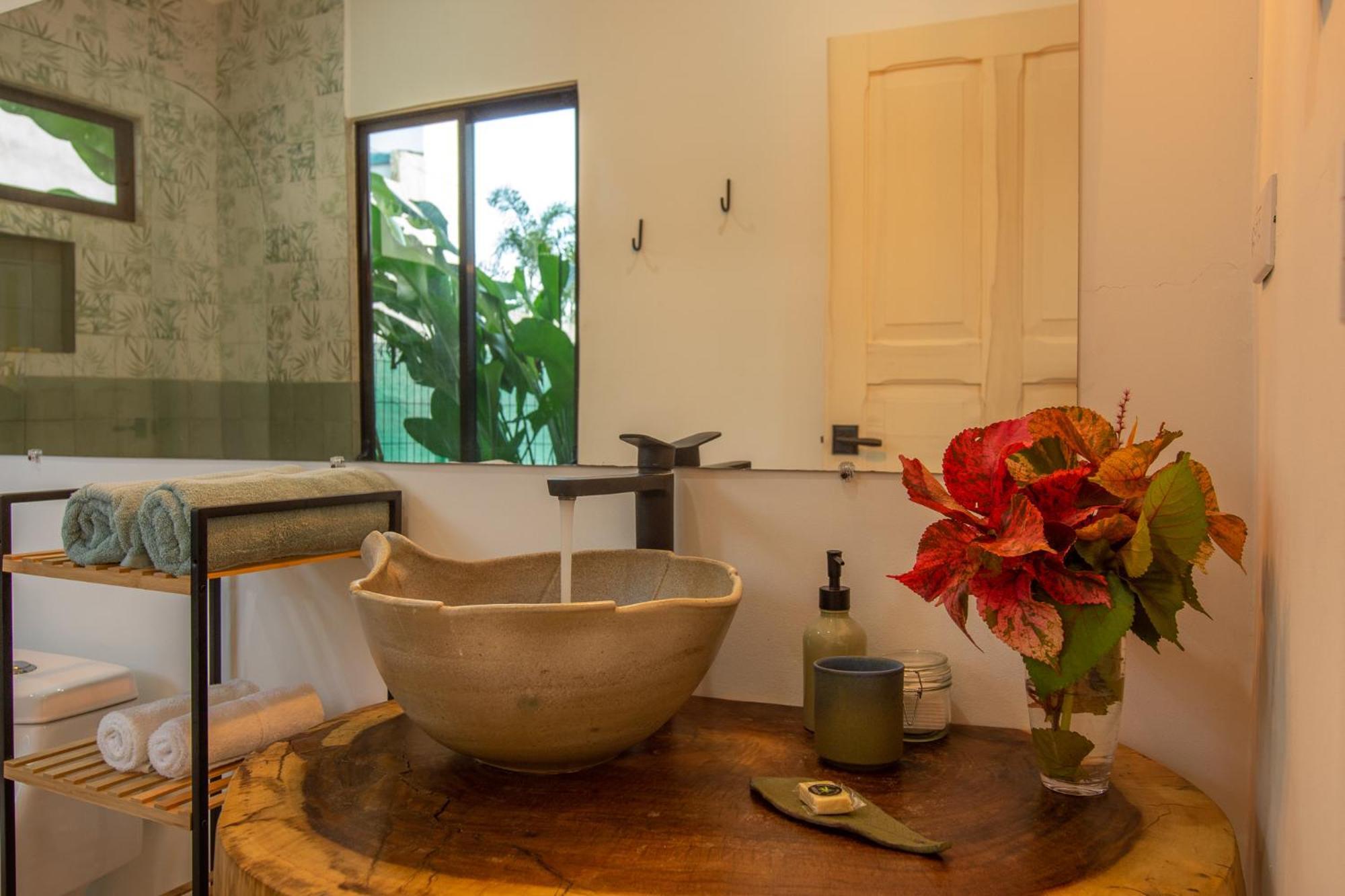 Namaitami Casa Hermosa Con Ac Y Piscina A Solo 650 Metros Del Parque Nacional Cahuita